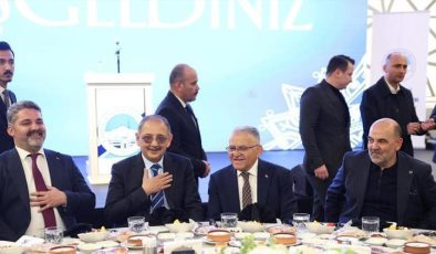Bakan Özhaseki Kayseri’de