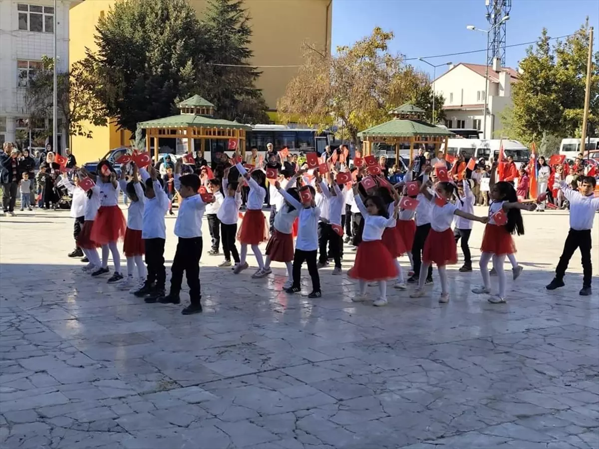 Baskil’de Cumhuriyet Bayramı Coşkusu