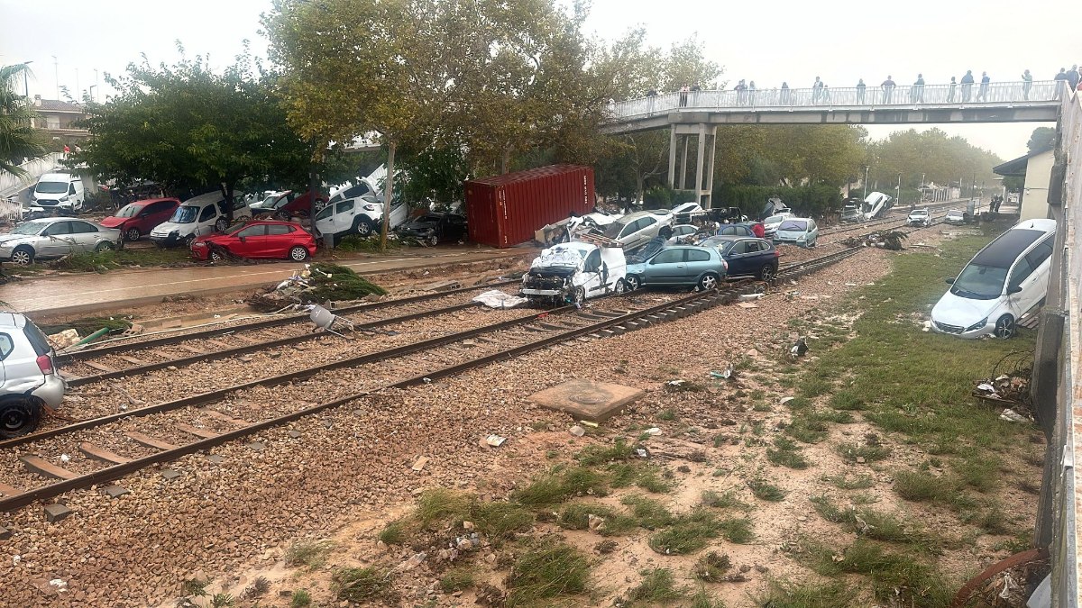 İspanya’daki sel felaketinde bilanço artıyor: 104 ölü